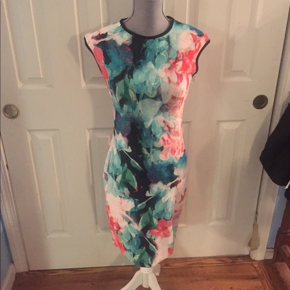 Michelle Bobot flowered dress - Picture 6 of 6